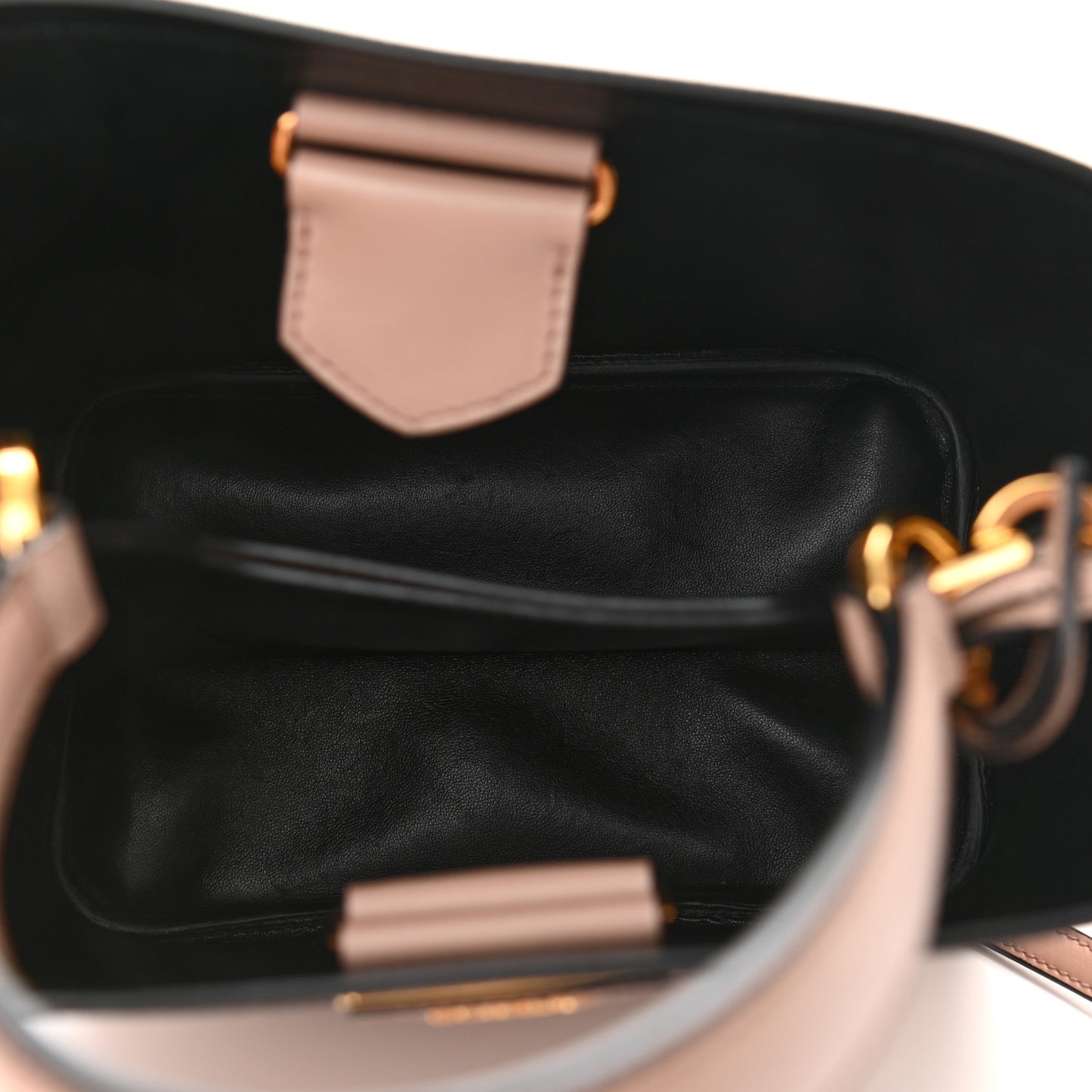 Saffiano Cuir Medium Panier Bucket Bag Cipria Black