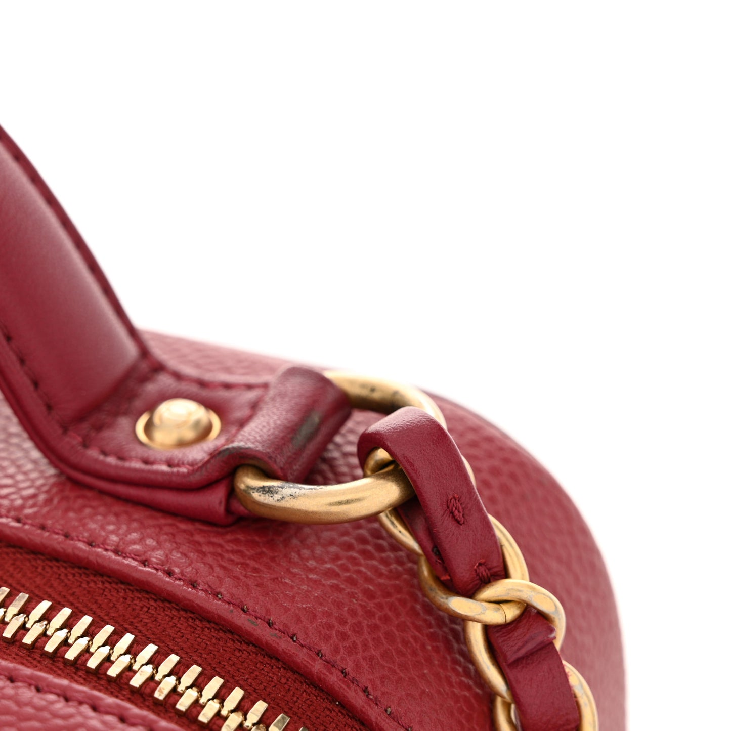 Caviar Quilted Medium CC Filigree Vanity Case Red