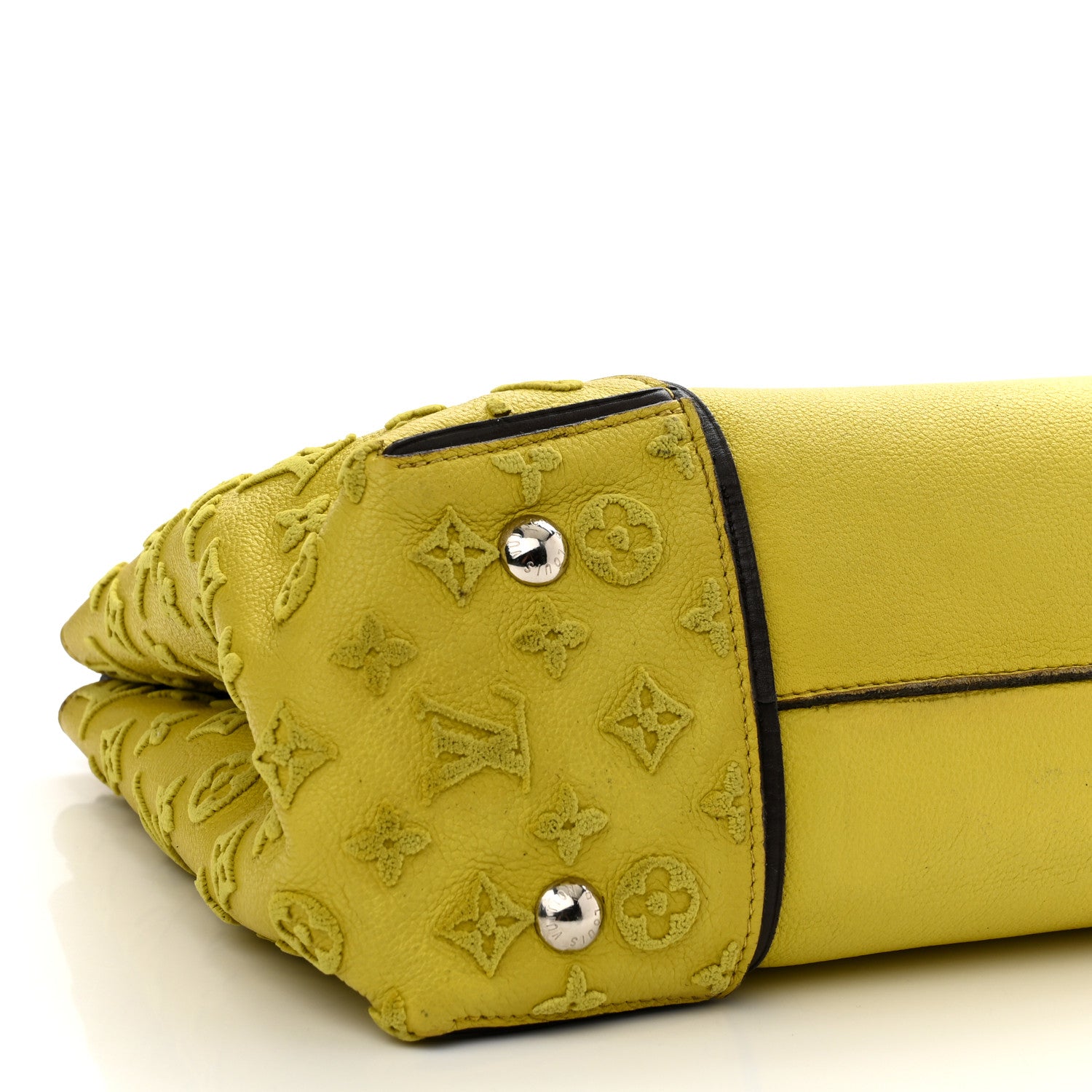 Louis Vuitton Veau Cachemire Tote W PM Pistache 8 of 13