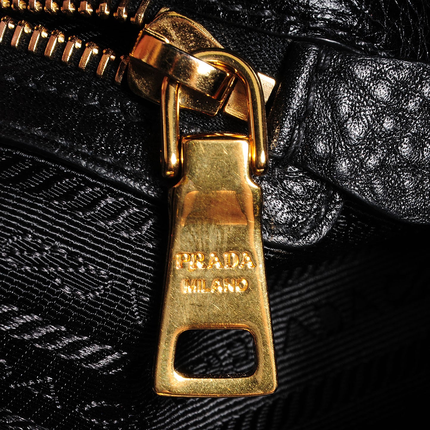 Vitello Daino Hobo Nero Black