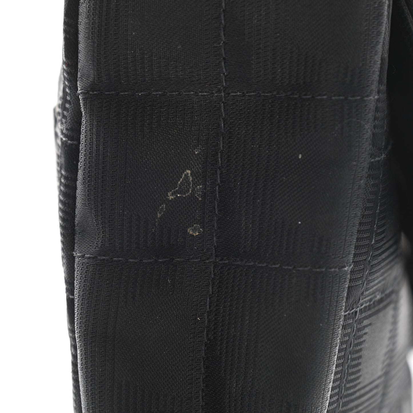 Nylon Medium Travel Flap Black