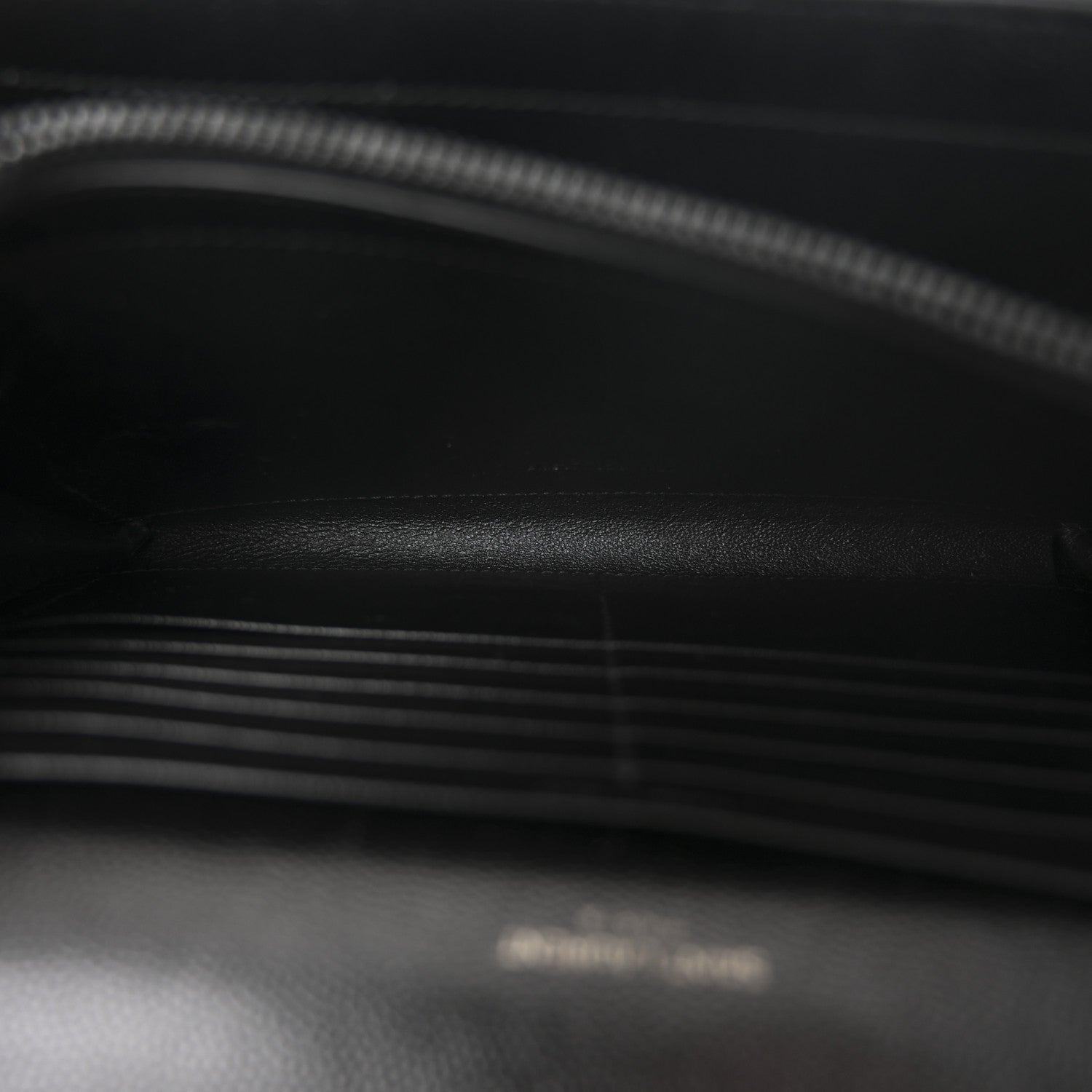 Saint Laurent Grain De Poudre Matelasse Chevron Monogram Monochrome Chain Wallet Black 5 of 11