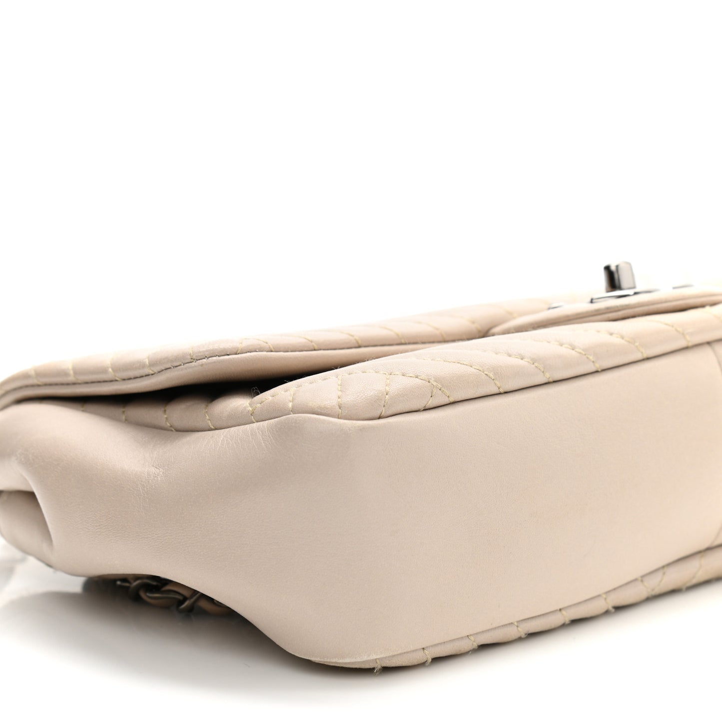 Lambskin Quilted Medium CC Crossing Flap Beige