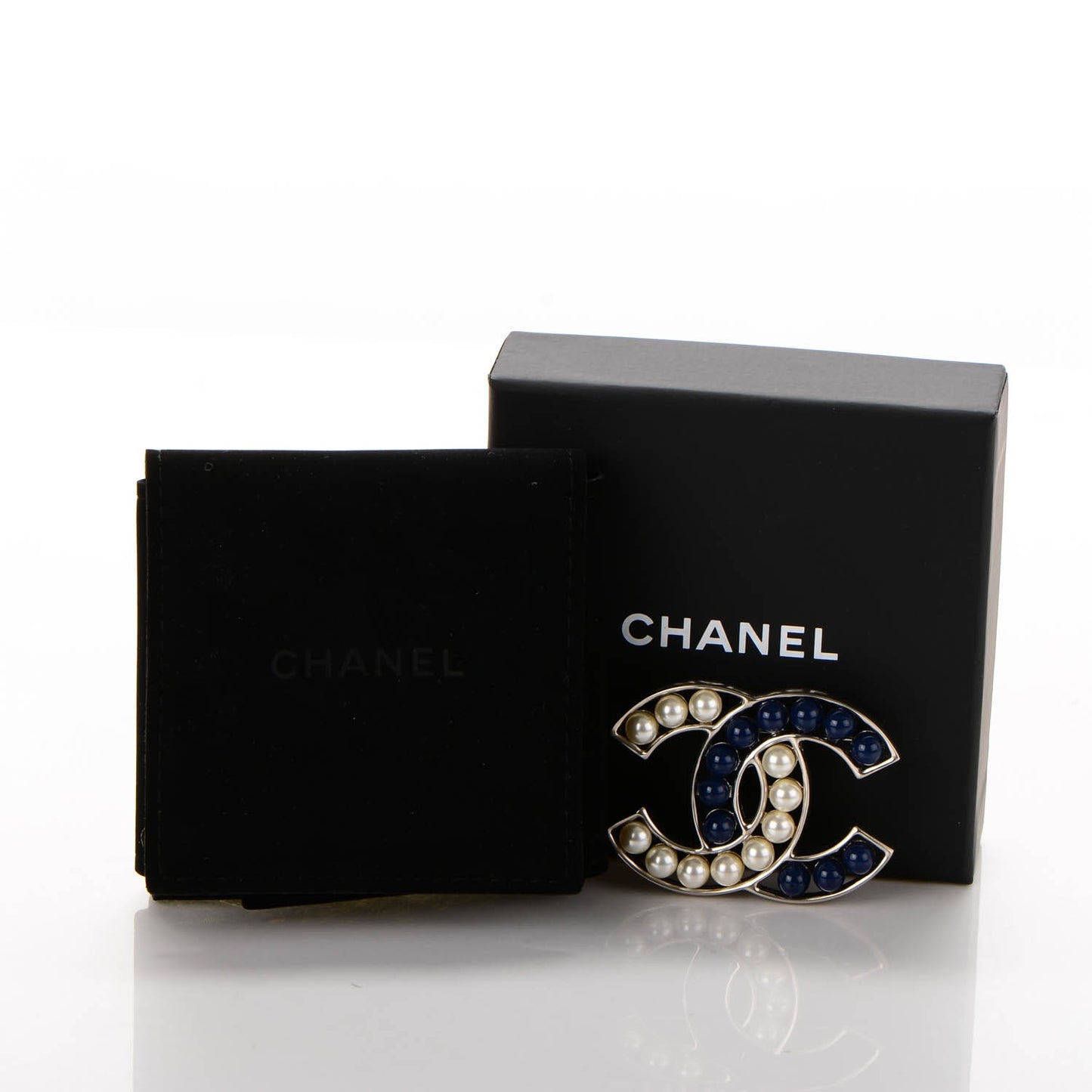 Pearl CC Brooch Navy White