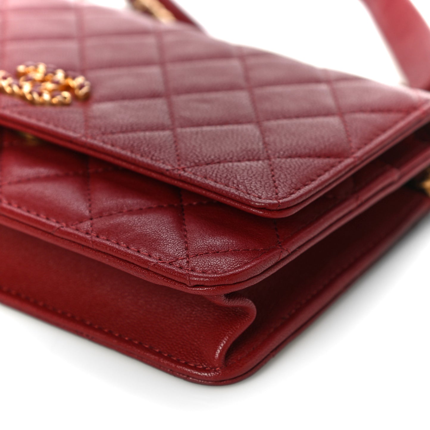 Lambskin Quilted Infinity Wallet On Chain WOC Burgundy