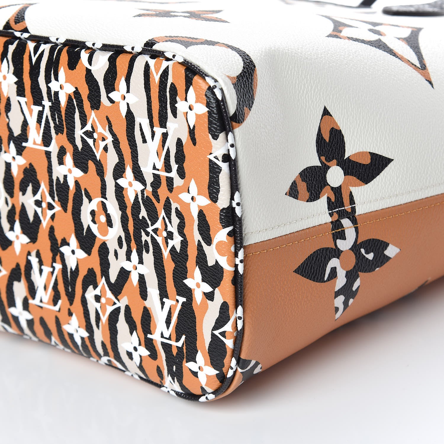 Louis Vuitton Monogram Giant Jungle Neverfull MM Ivory 10 of 10