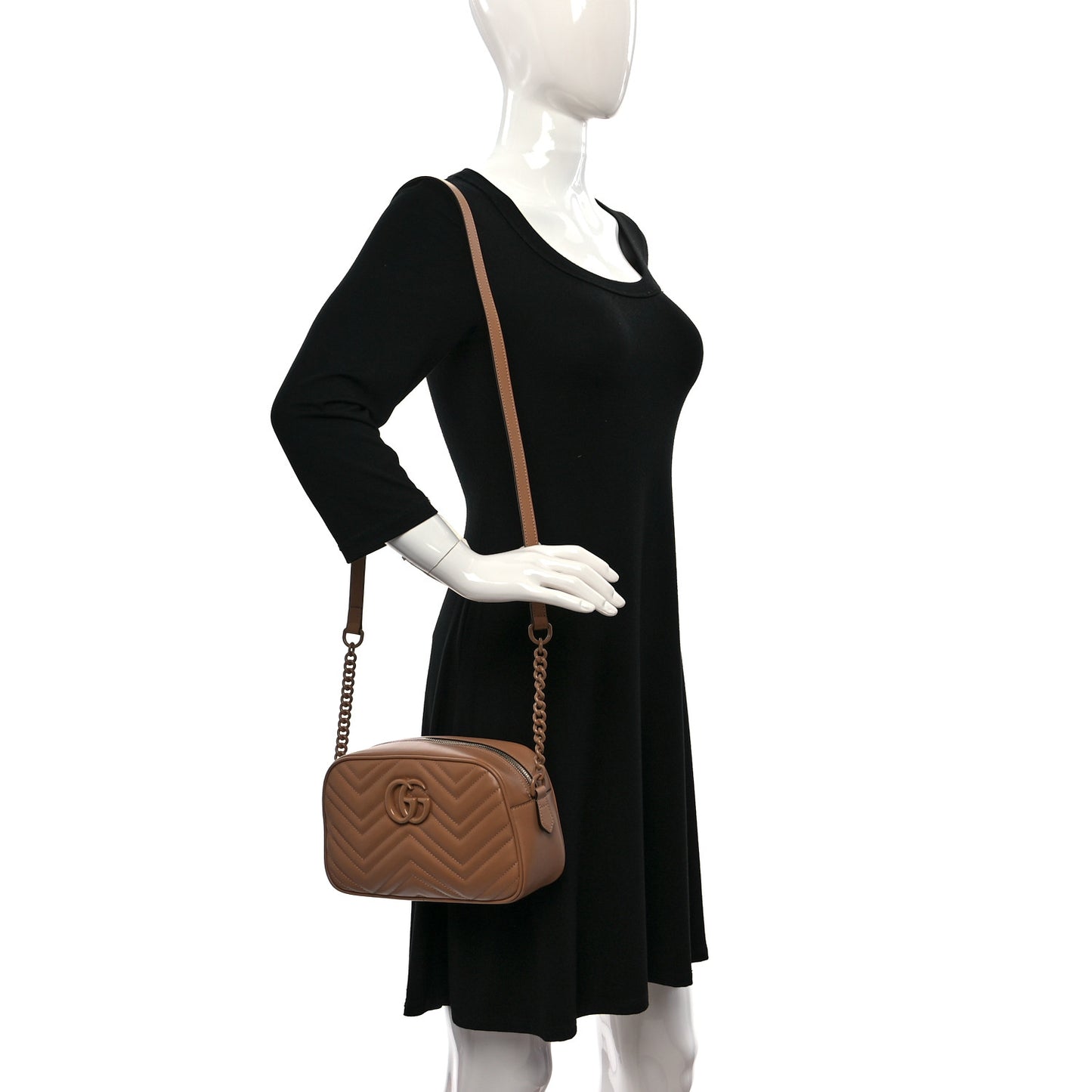 Calfskin Matelasse Monochrome Small GG Marmont Chain Shoulder Bag Camelia