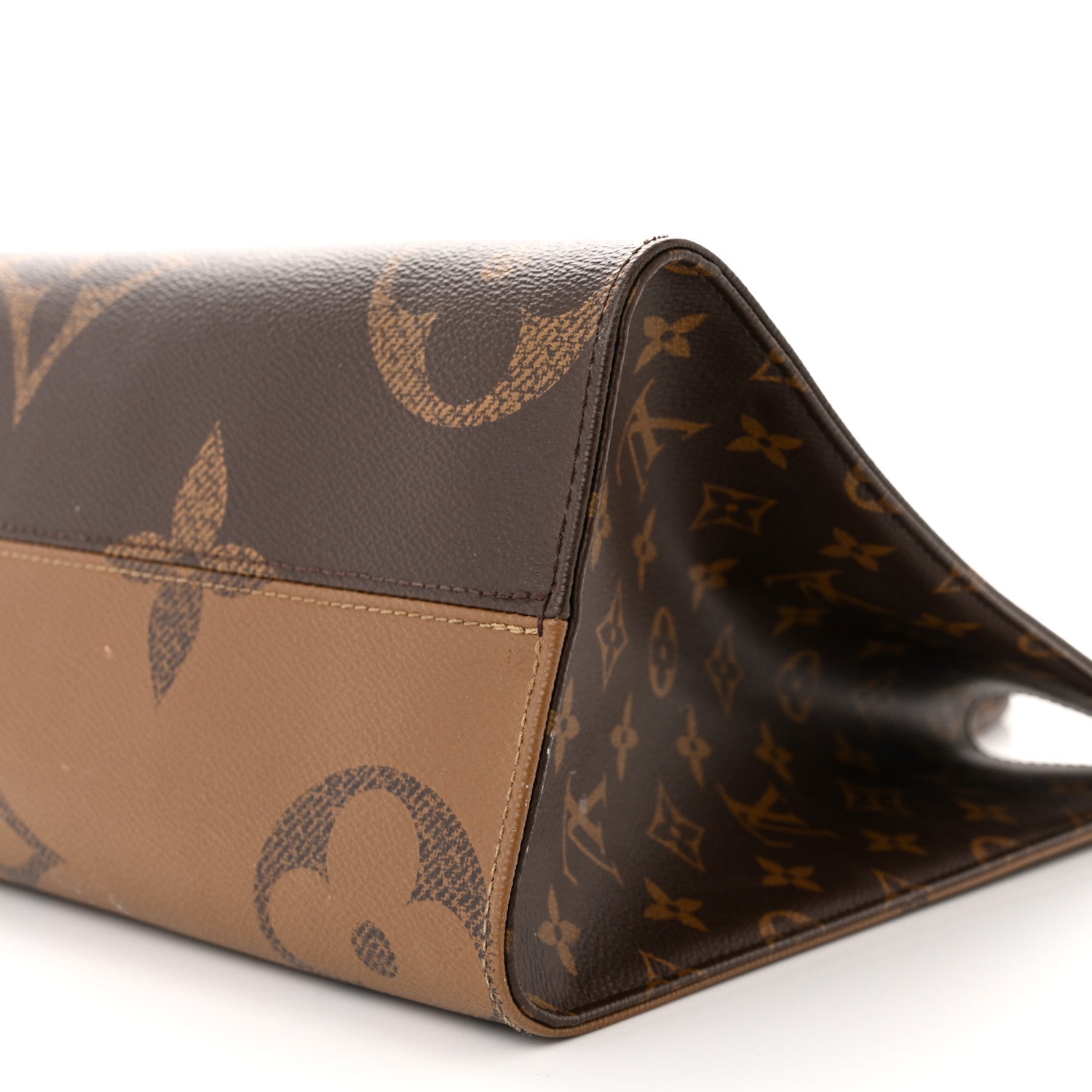 Louis Vuitton Reverse Monogram Giant Onthego MM 10 of 20