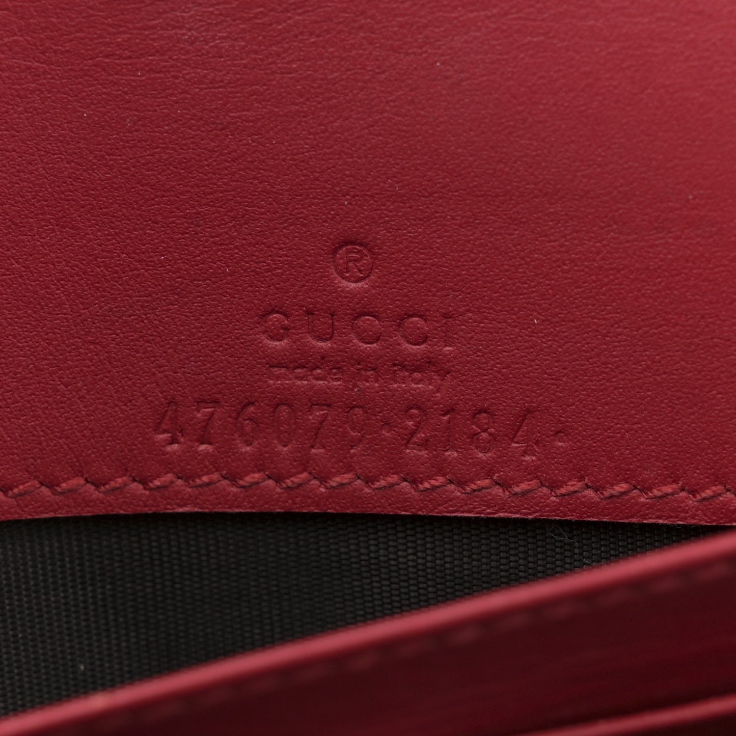 Calfskin Queen Margaret Chain Wallet Blue Agata Hibiscus Red Mystic White
