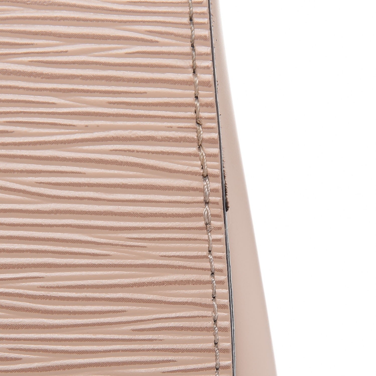 Louis Vuitton Epi Cluny MM Dune 7 of 10