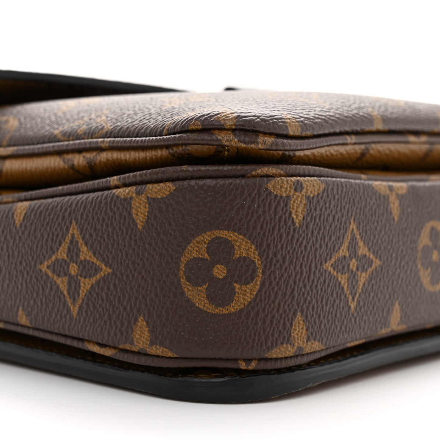 Reverse Monogram Pochette Metis