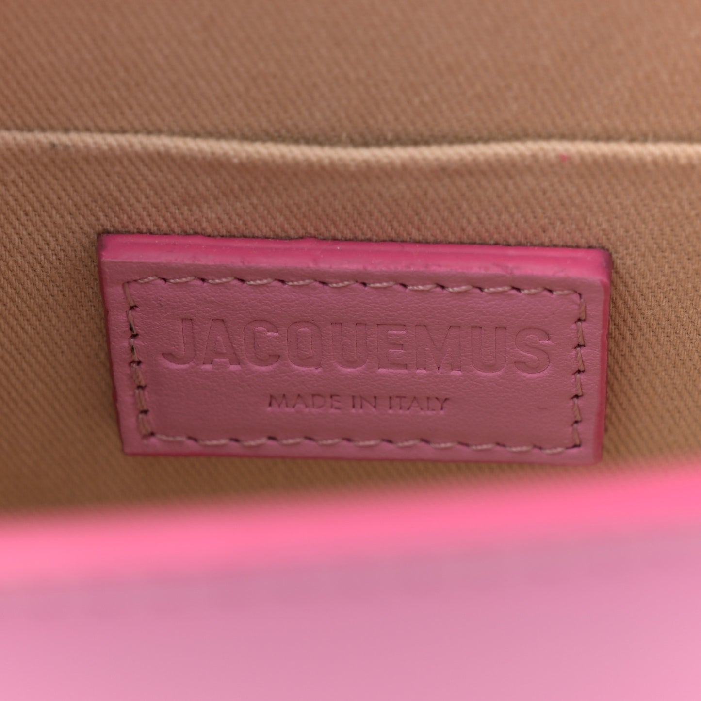 Smooth Calfskin Le Chiquito Moyen Light Pink