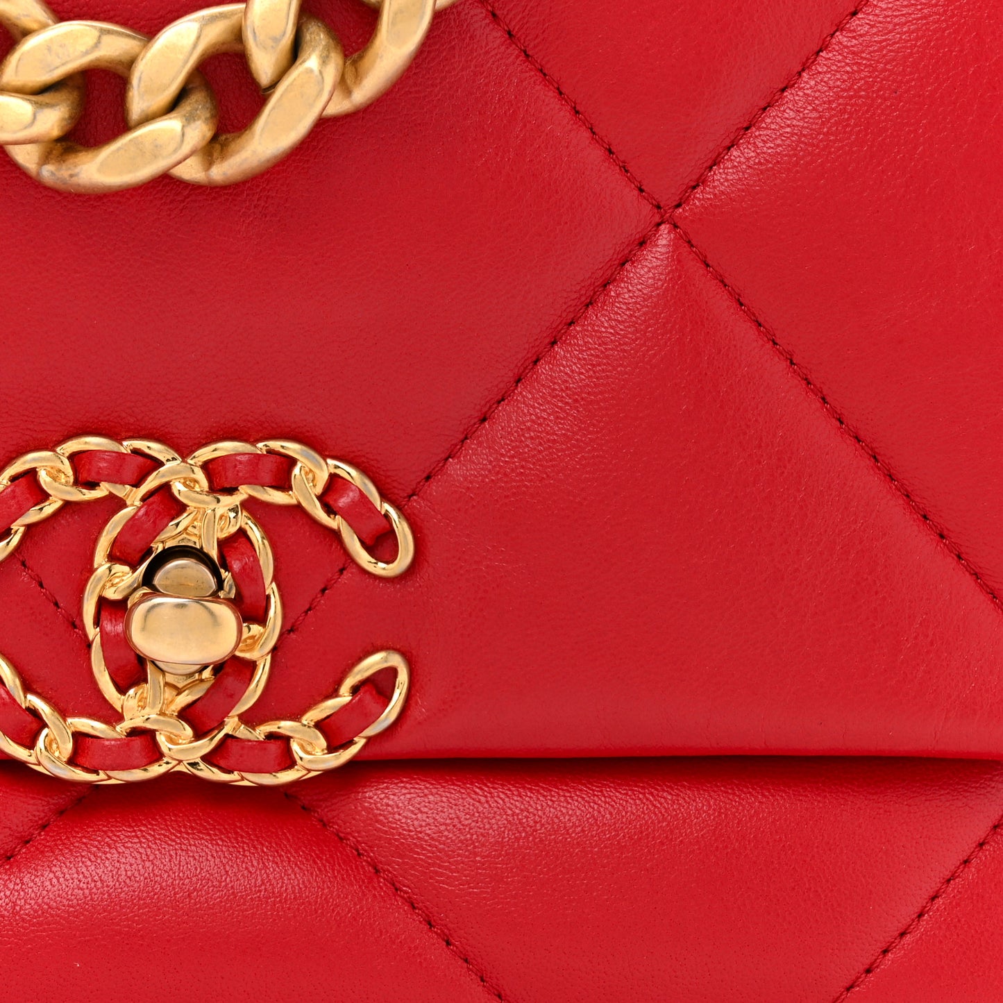 Lambskin Quilted Medium Chanel 19 Flap Red