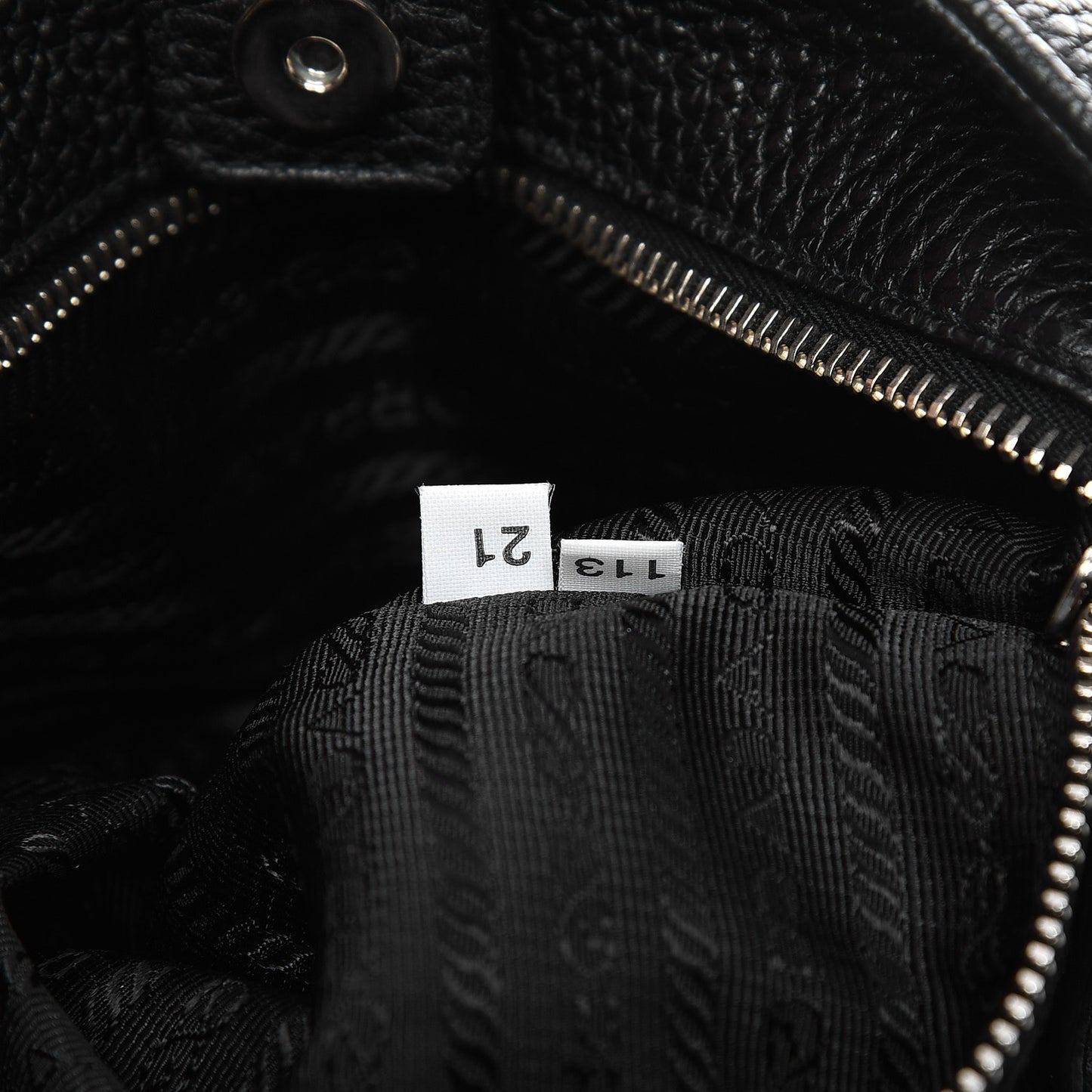 Vitello Daino Hobo Nero Black
