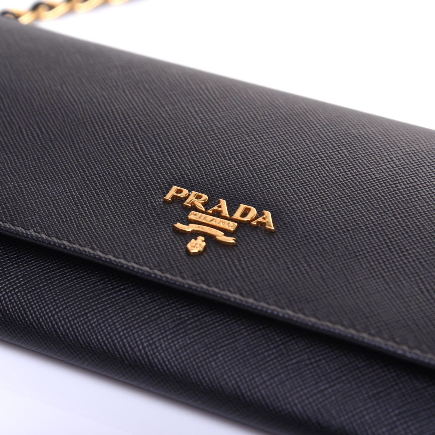 Saffiano Metal Oro Chain Wallet Black