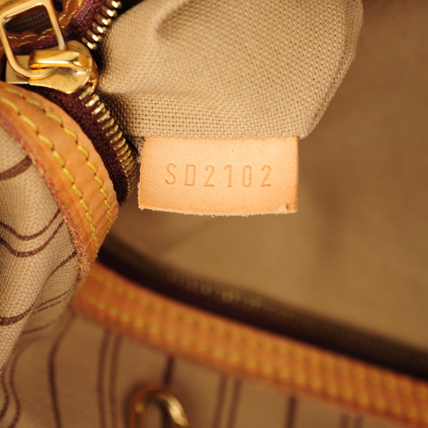 Louis Vuitton Monogram Delightful GM 7 of 11