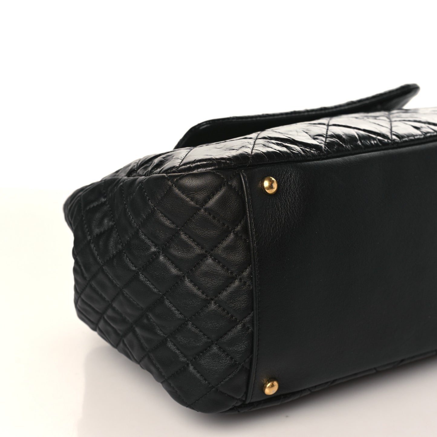 Glazed Crinkled Lambskin Large East West Flap Black