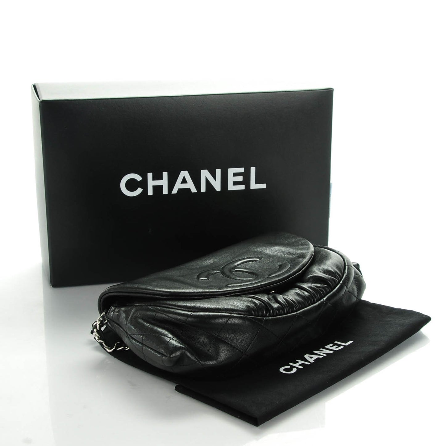 Lambskin Half Moon Wallet On Chain WOC Black