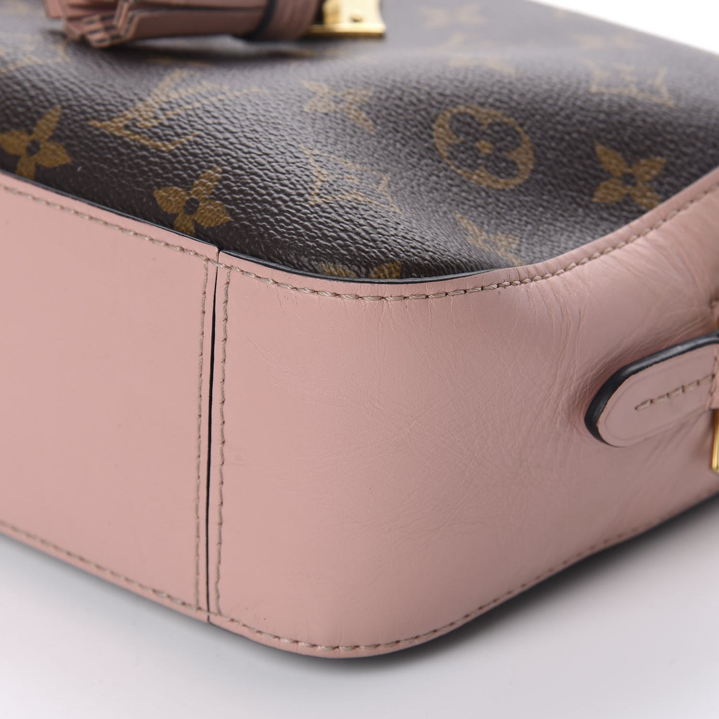 Monogram Saintonge Rose Poudre