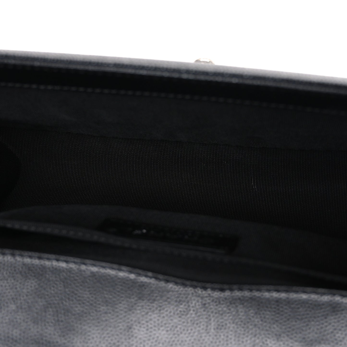Caviar Quilted Medium Boy Flap Black