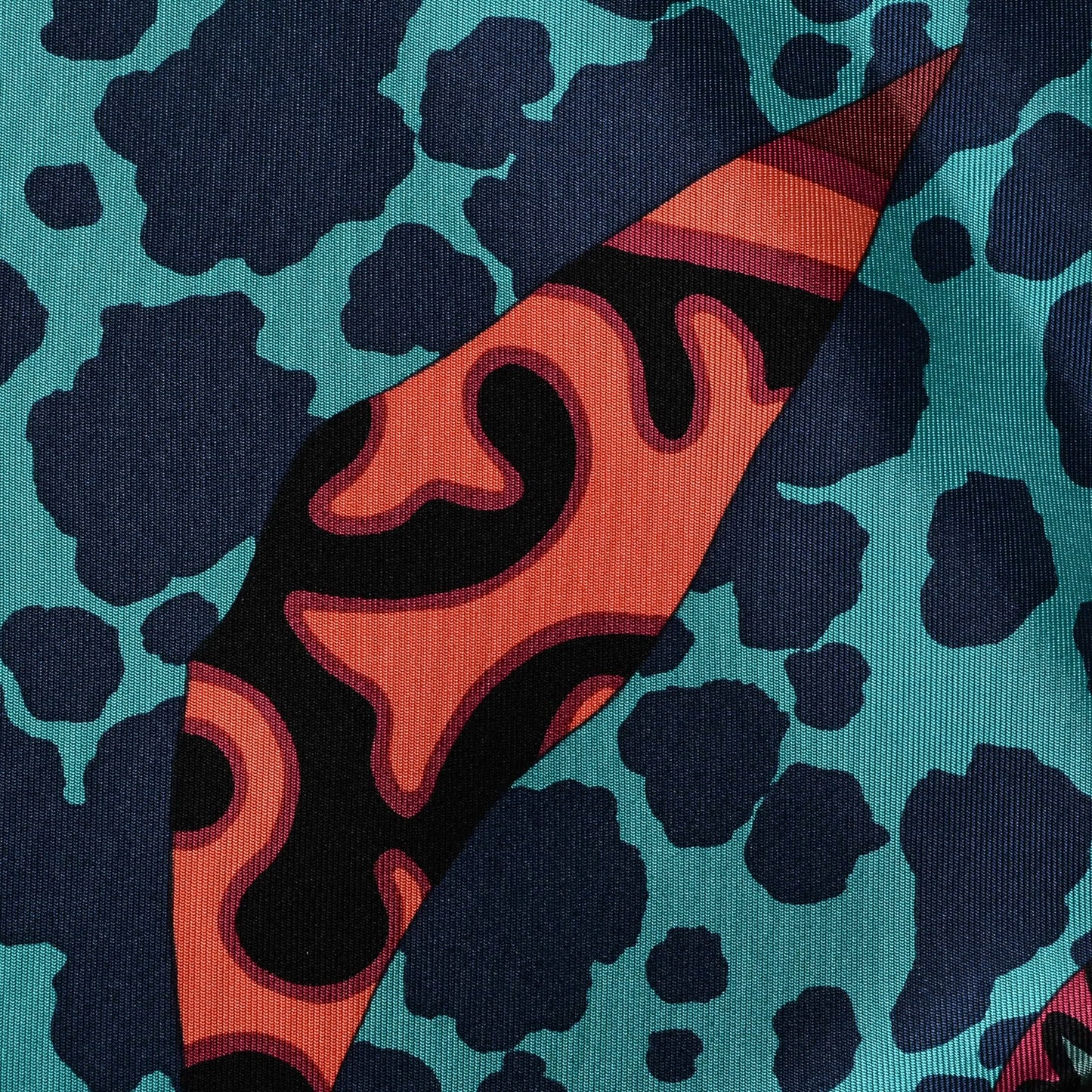 Silk Appaloosa Des Steppes Scarf 90 Canard Marine Framboise