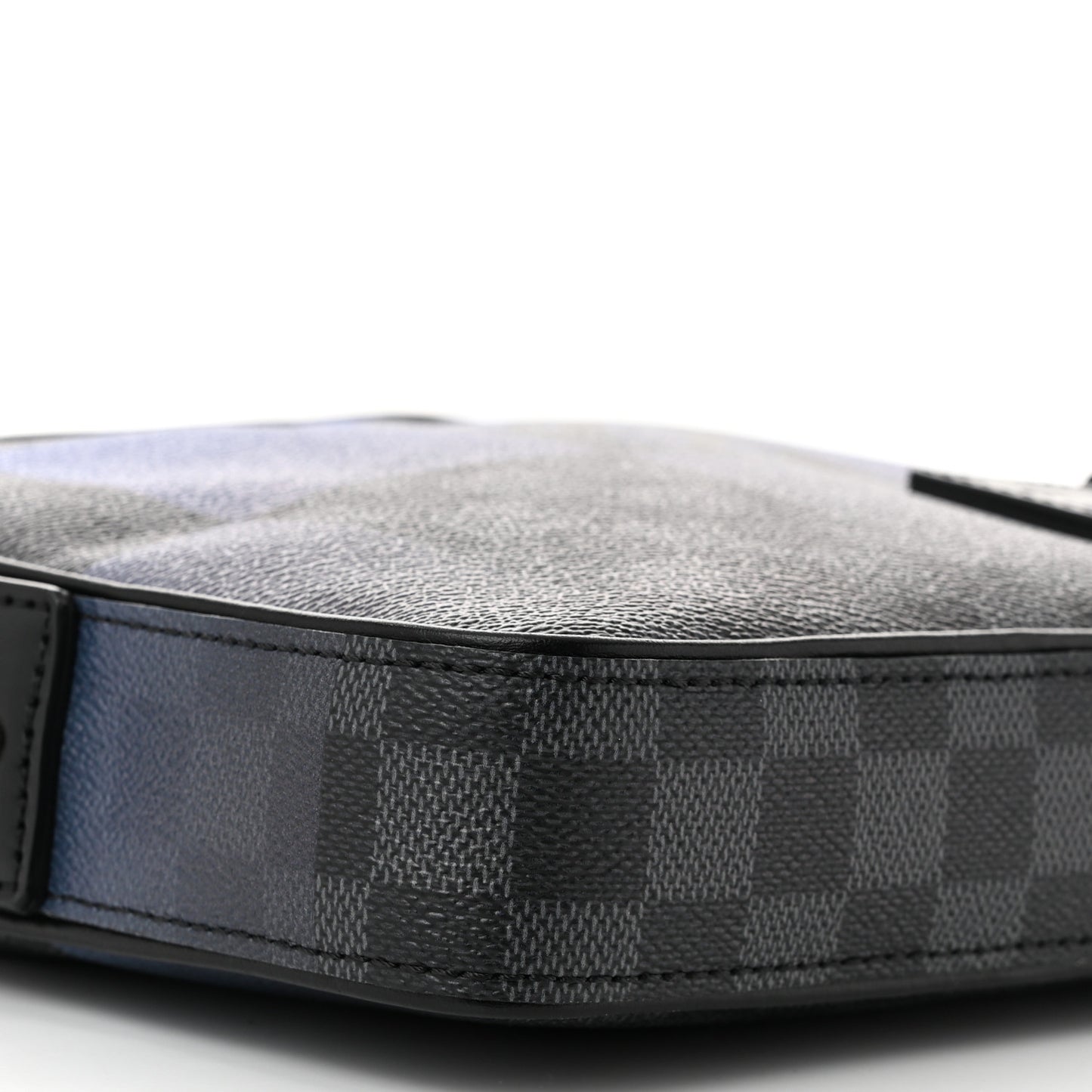 Giant Damier Graphite Alpha Messenger Bag Navy