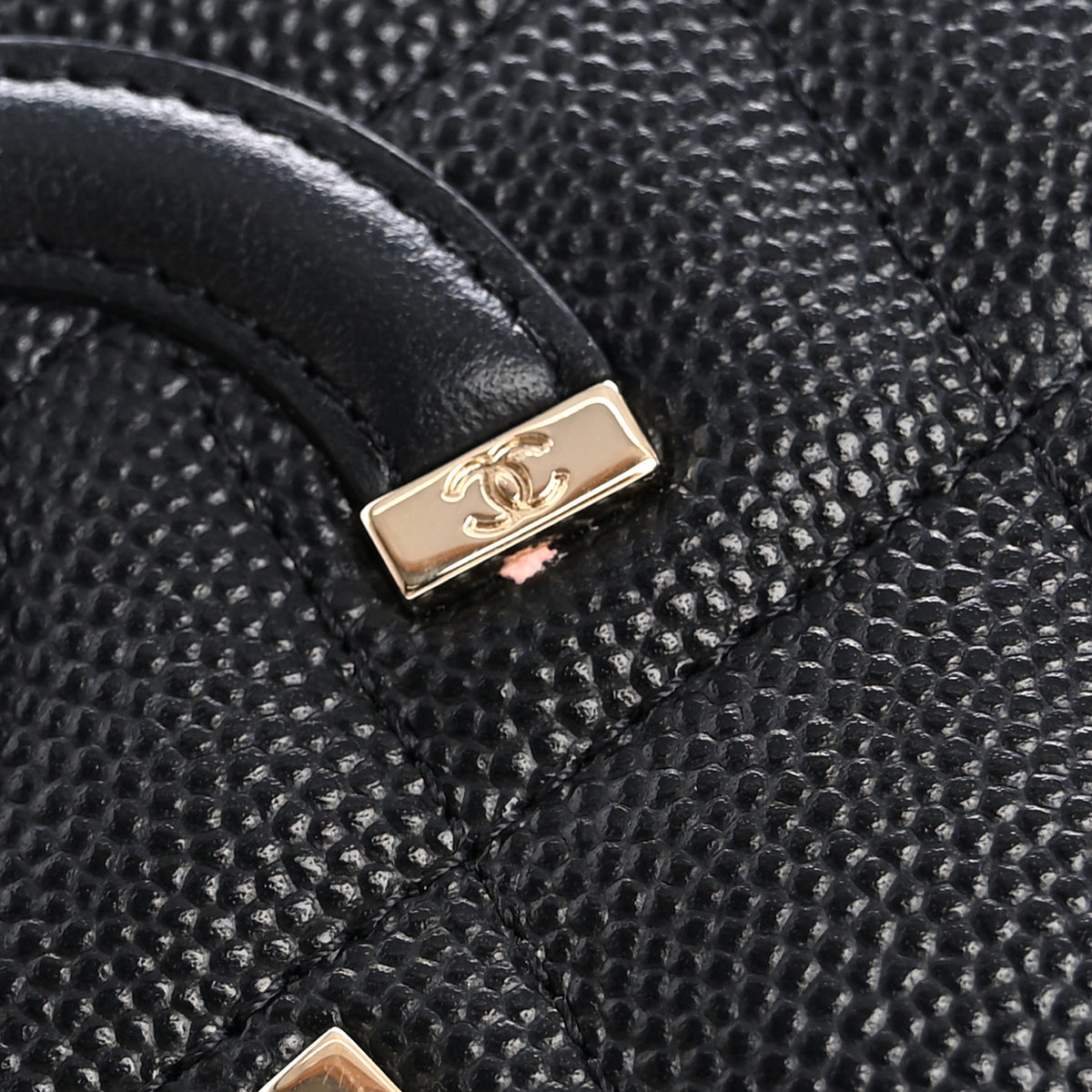 Caviar Quilted Medium Filigree Zip Around Wallet Black