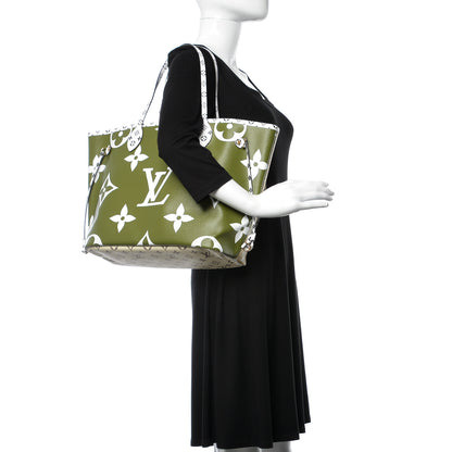 Louis Vuitton Monogram Giant Neverfull MM Kaki 2 of 10