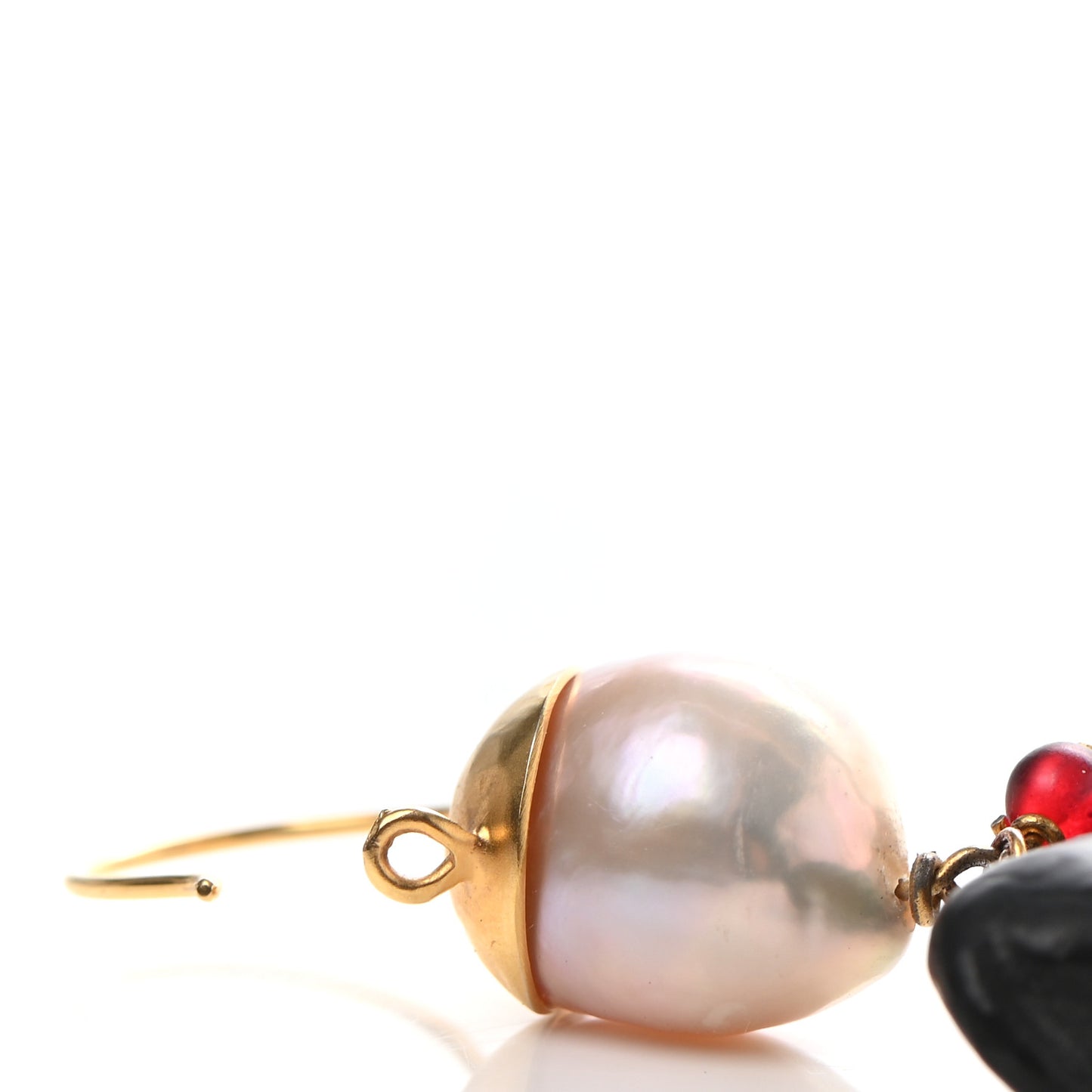 Pink Fresh Pearl Animal Earring Gold Black