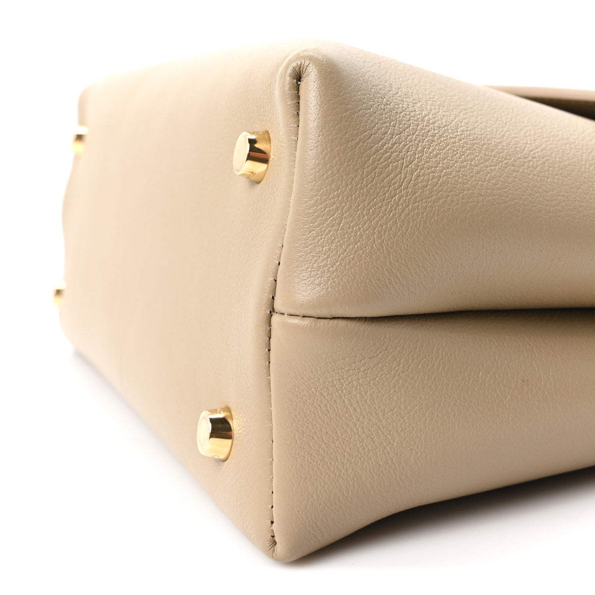 Supple Calfskin Medium Nino Safari