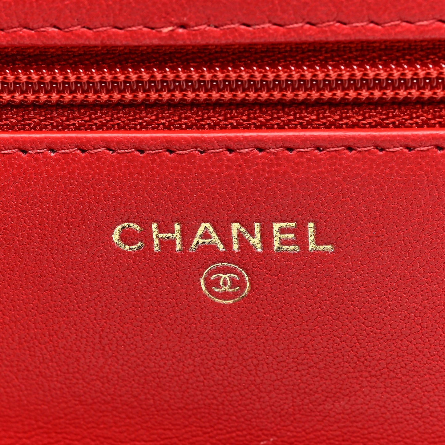 Lambskin Quilted Infinity Wallet On Chain WOC Red