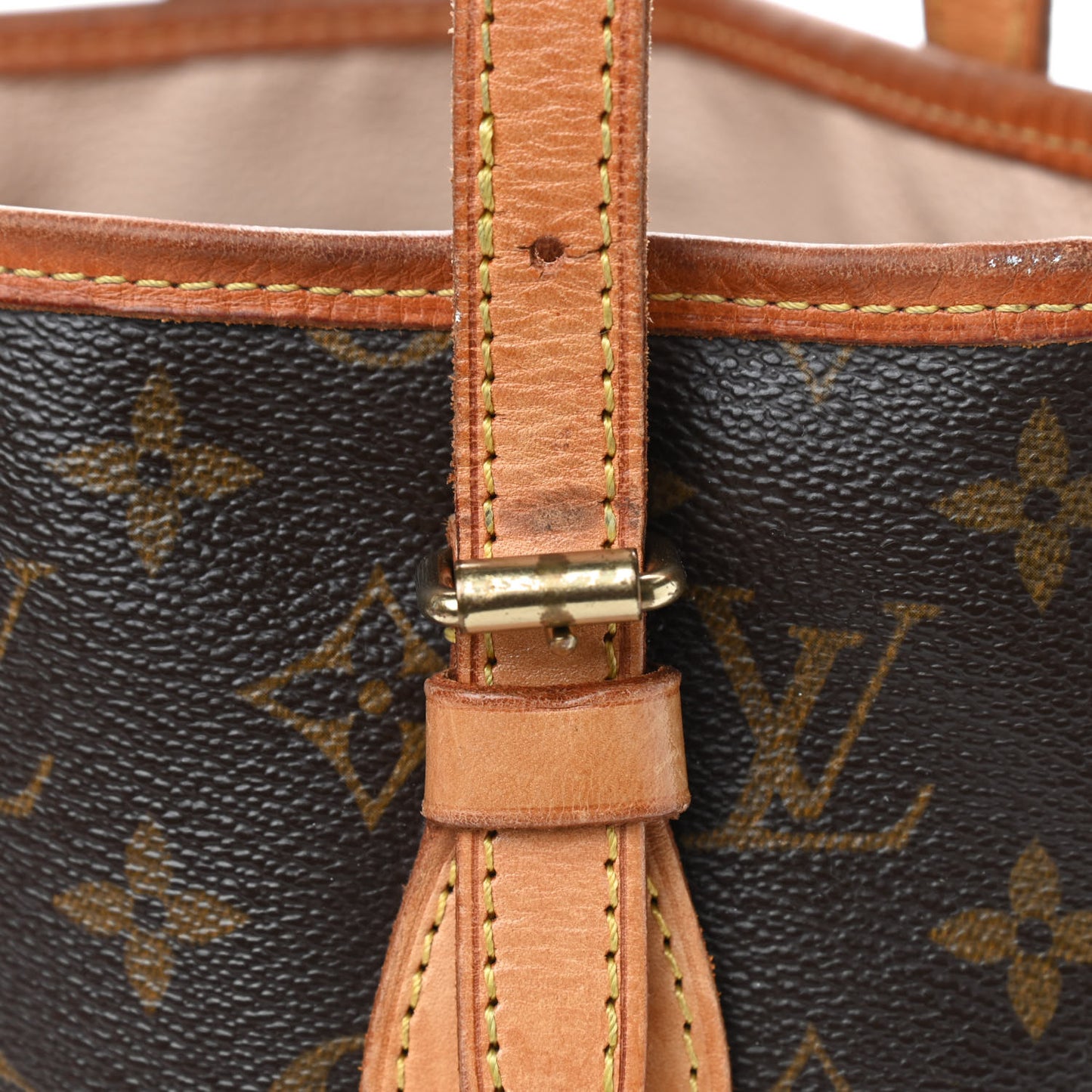 Monogram Petit Bucket 23