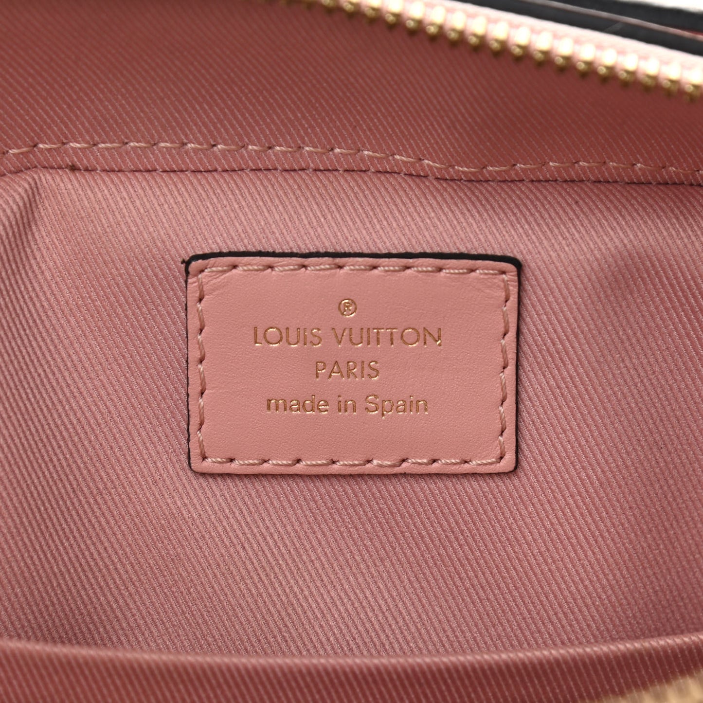 Monogram Saintonge Rose Poudre
