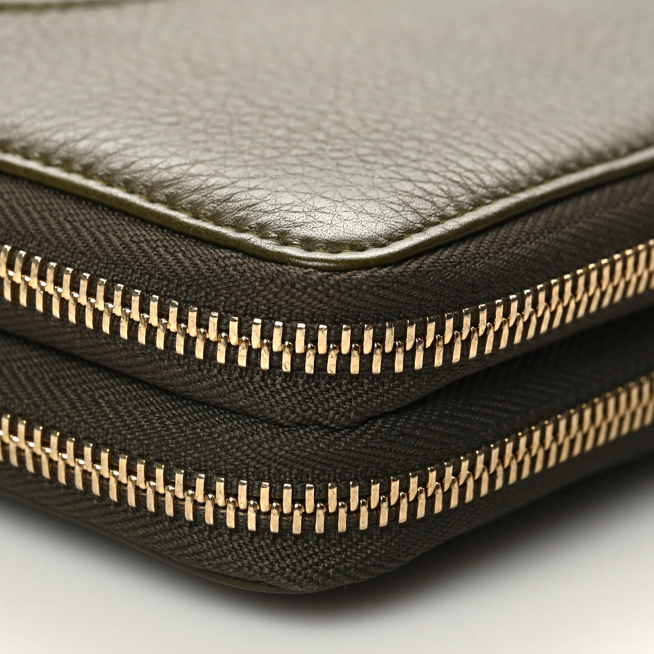 Gucci Pebbled Calfskin Soho Travel Document Case Dark Green 10 of 10