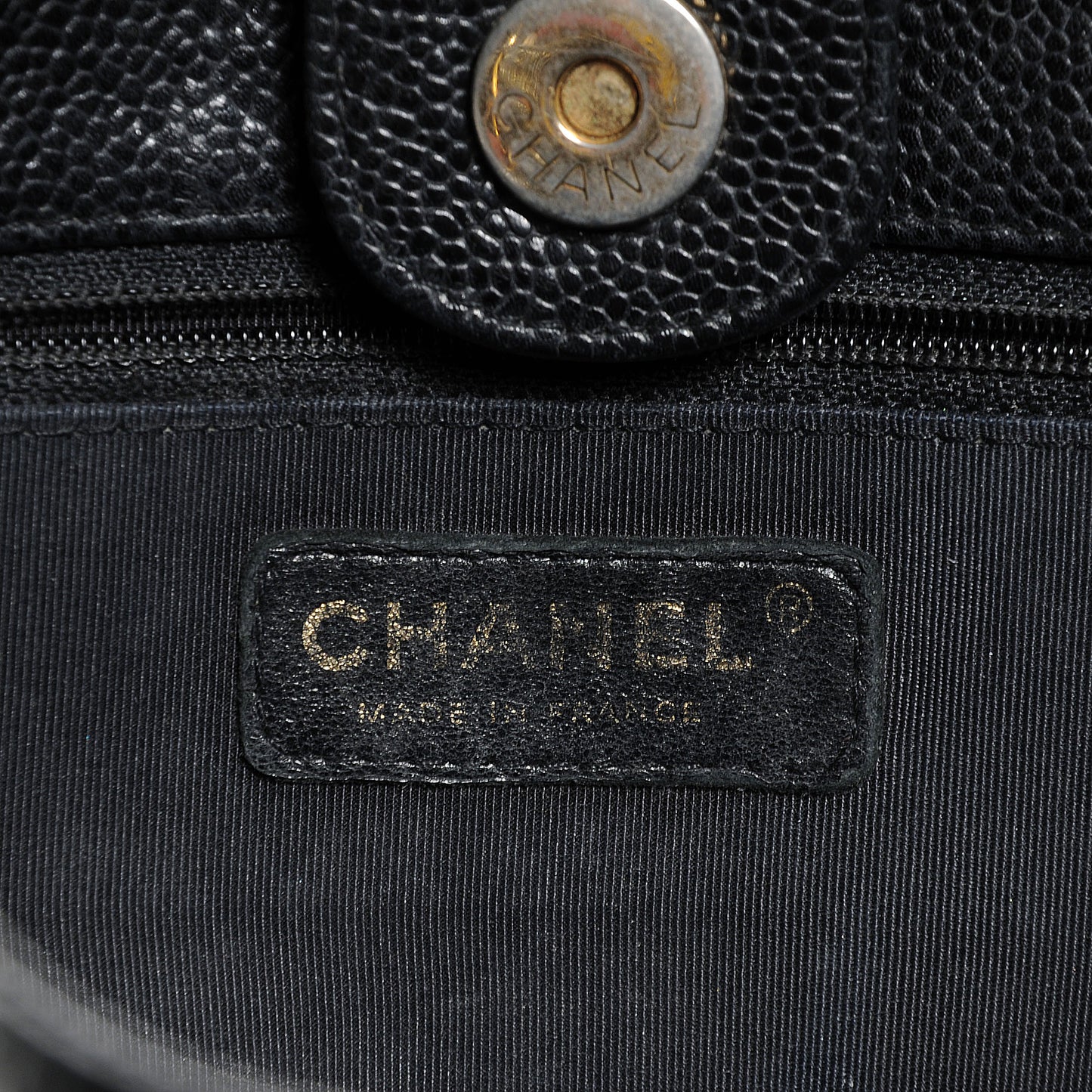 Caviar Petit Shopping Tote PST Black