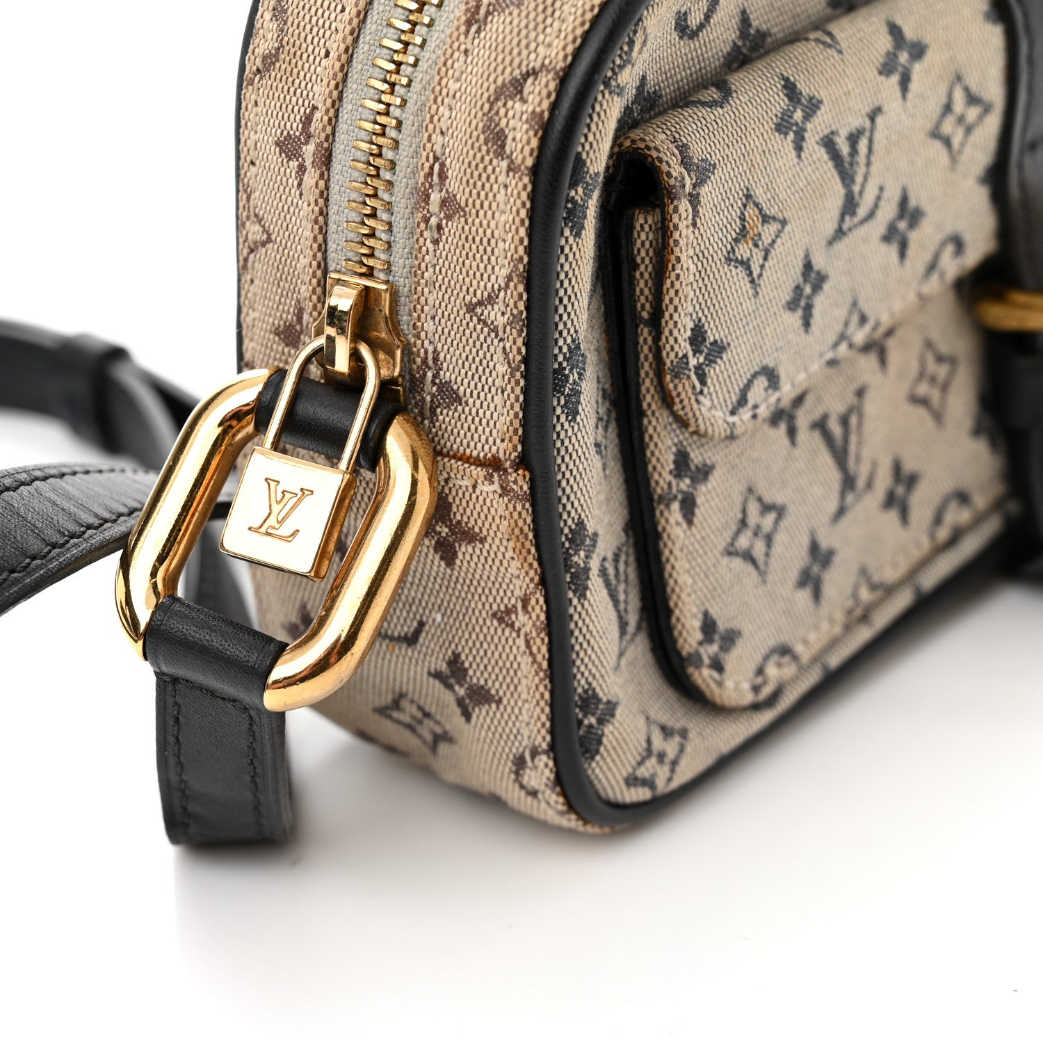 Louis Vuitton Mini Monogram Juliette Light Khaki 16 of 19