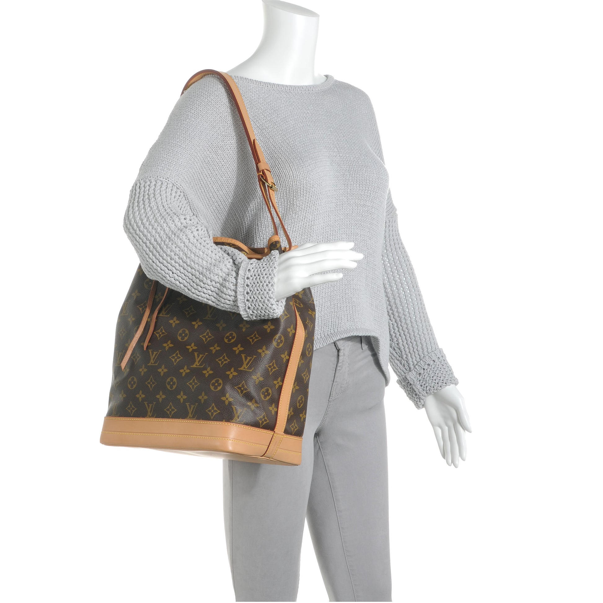 Louis Vuitton Monogram Noe 2 of 8