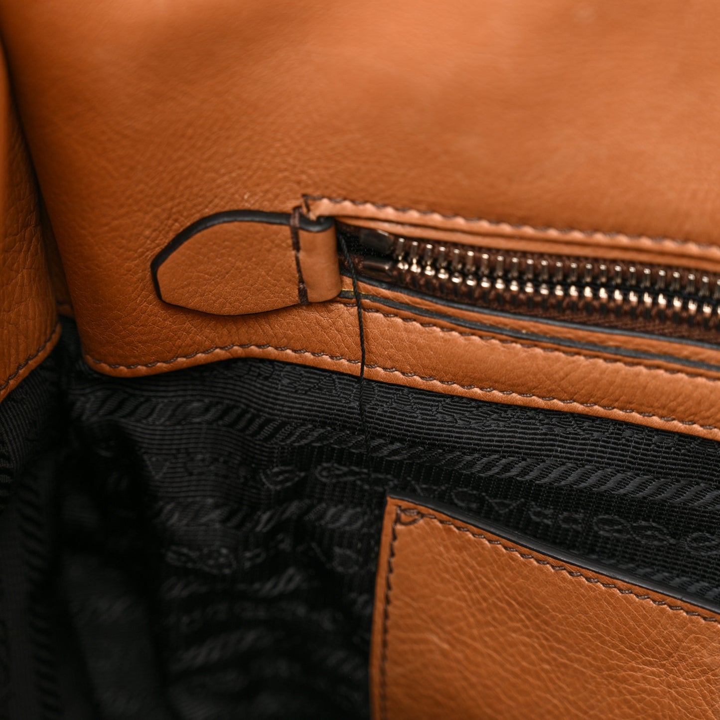 Glace Calf Twin Pocket Tote Cannella