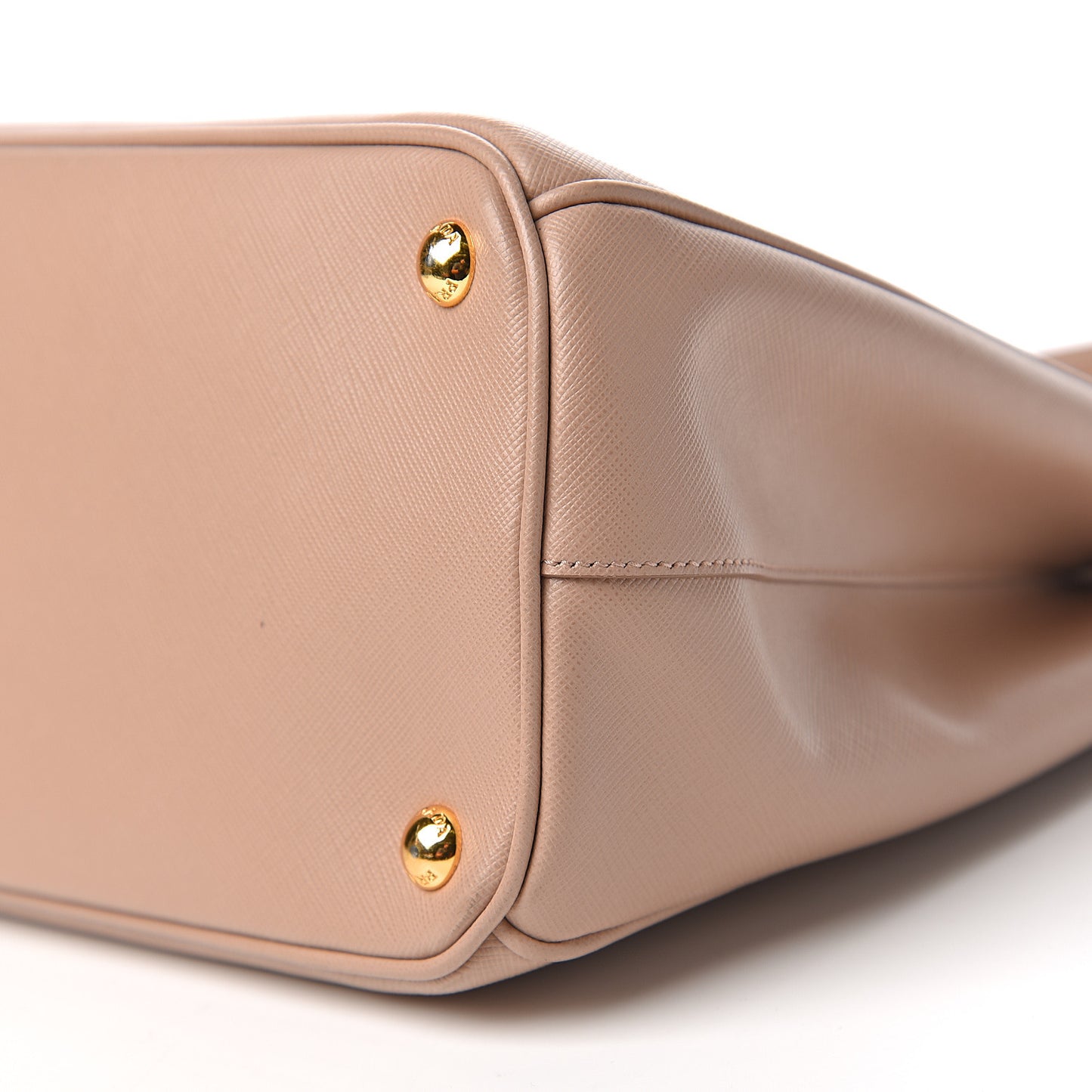 Saffiano Medium Galleria Double Zip Tote Cipria