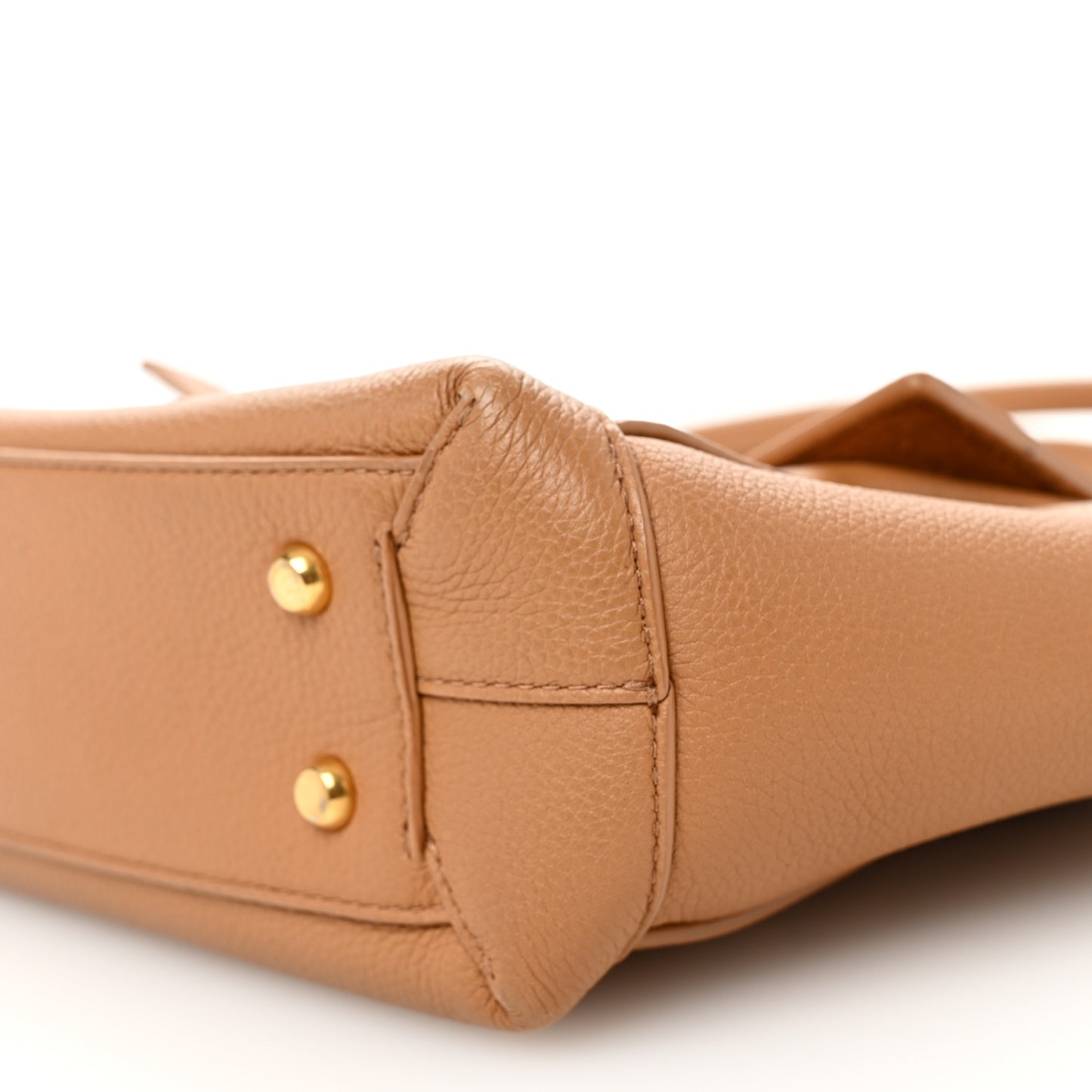 Grained Calfskin Maxi Intrecciato Small Arco Caramel