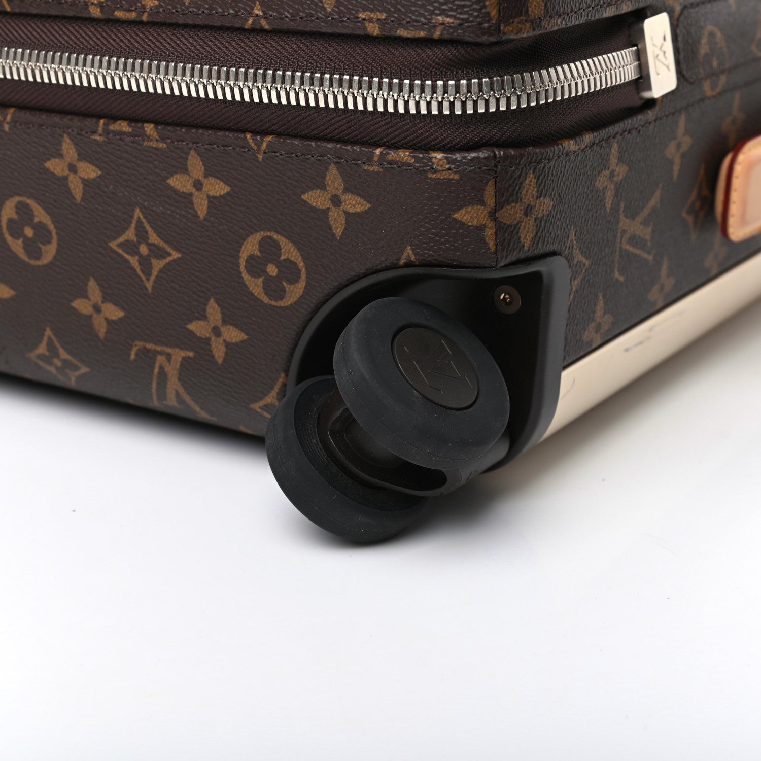 Louis Vuitton Monogram Horizon 55 10 of 19