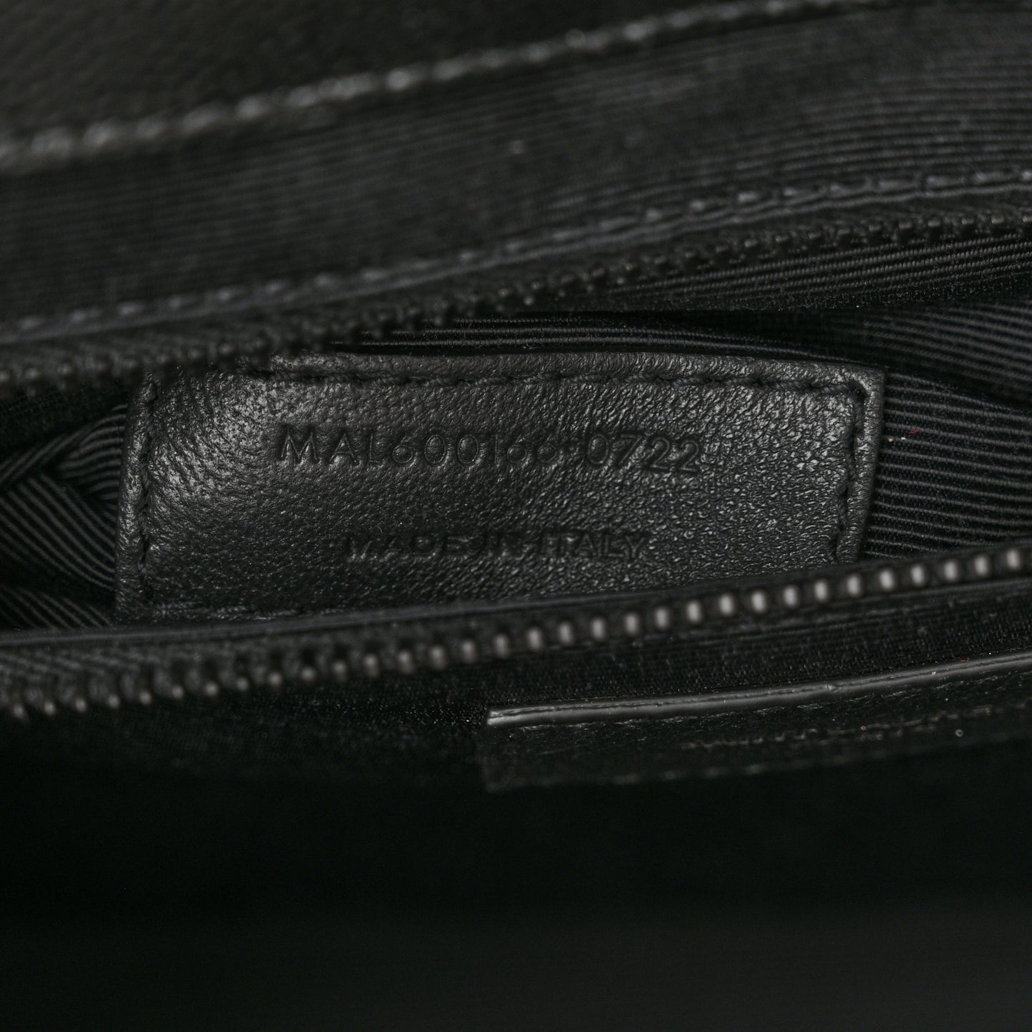 Grain De Poudre Textured Mixed Matelasse Large Triquilt Monogram Monochrome Satchel Black