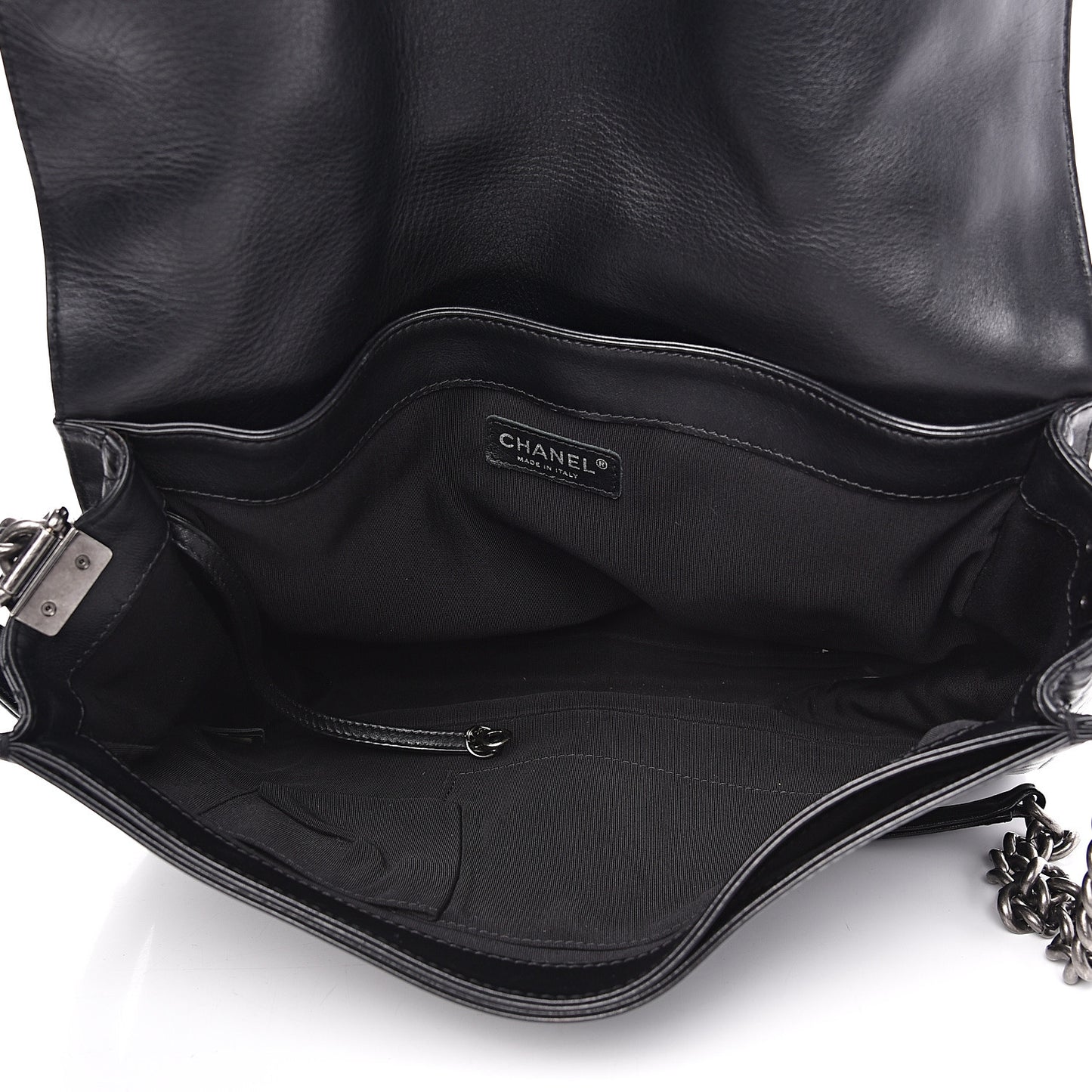 Calfskin Enchained XL Boy Flap Black