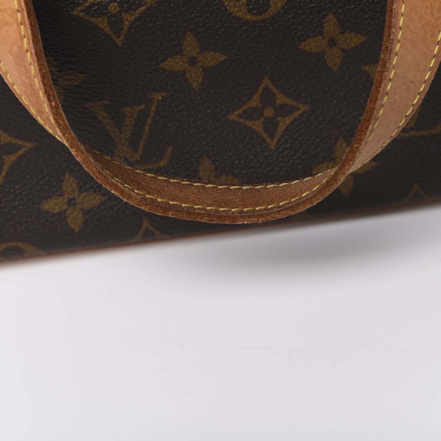 Louis Vuitton Monogram Cabas Mezzo 17 of 18