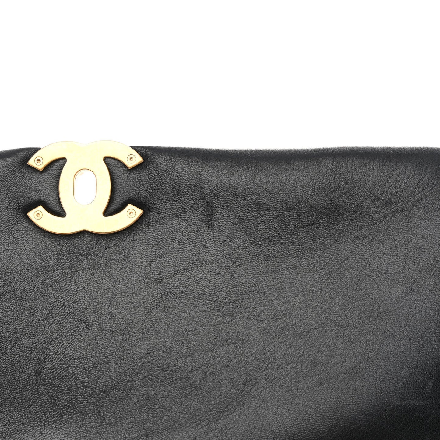 Lambskin Quilted Maxi Chanel 19 Flap Black