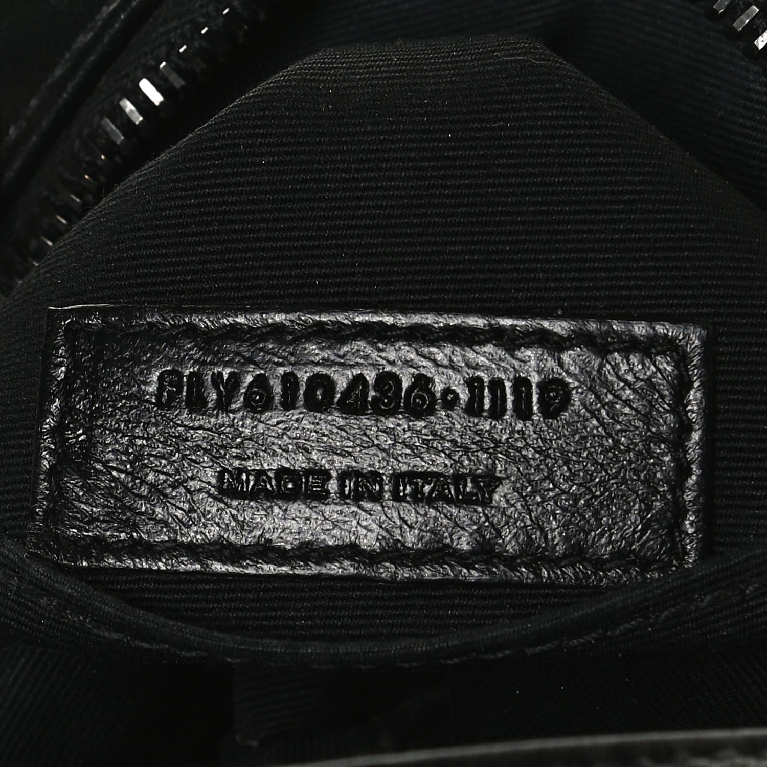 Saint Laurent Calfskin Matelasse Chevron Round Vinyle Camera Bag Black 6 of 13