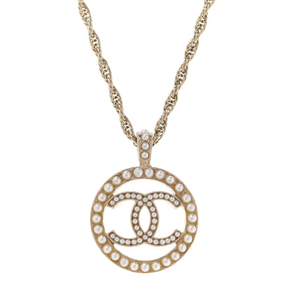 Chanel Pearl CC Round Pendant Necklace Gold 4 of 6