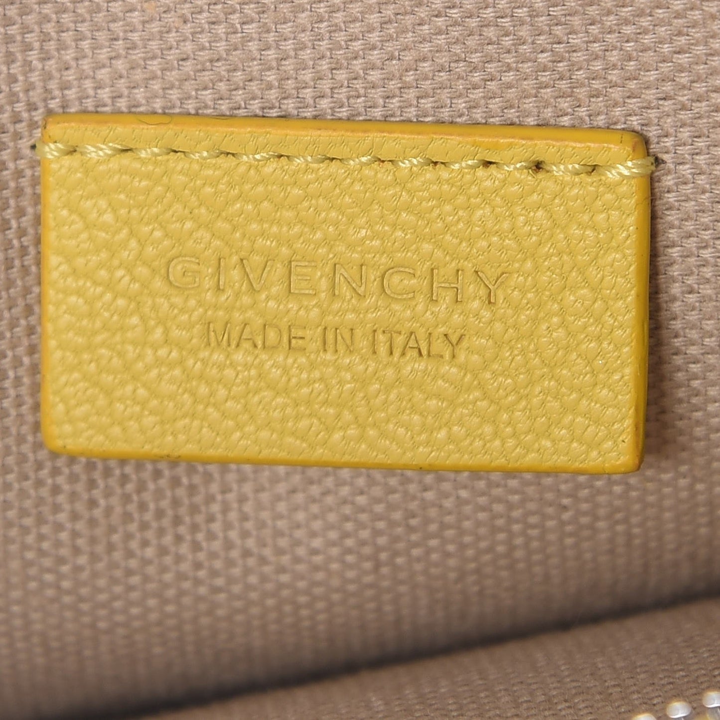 Sugar Goatskin Medium Antigona Pouch Jaune Vif