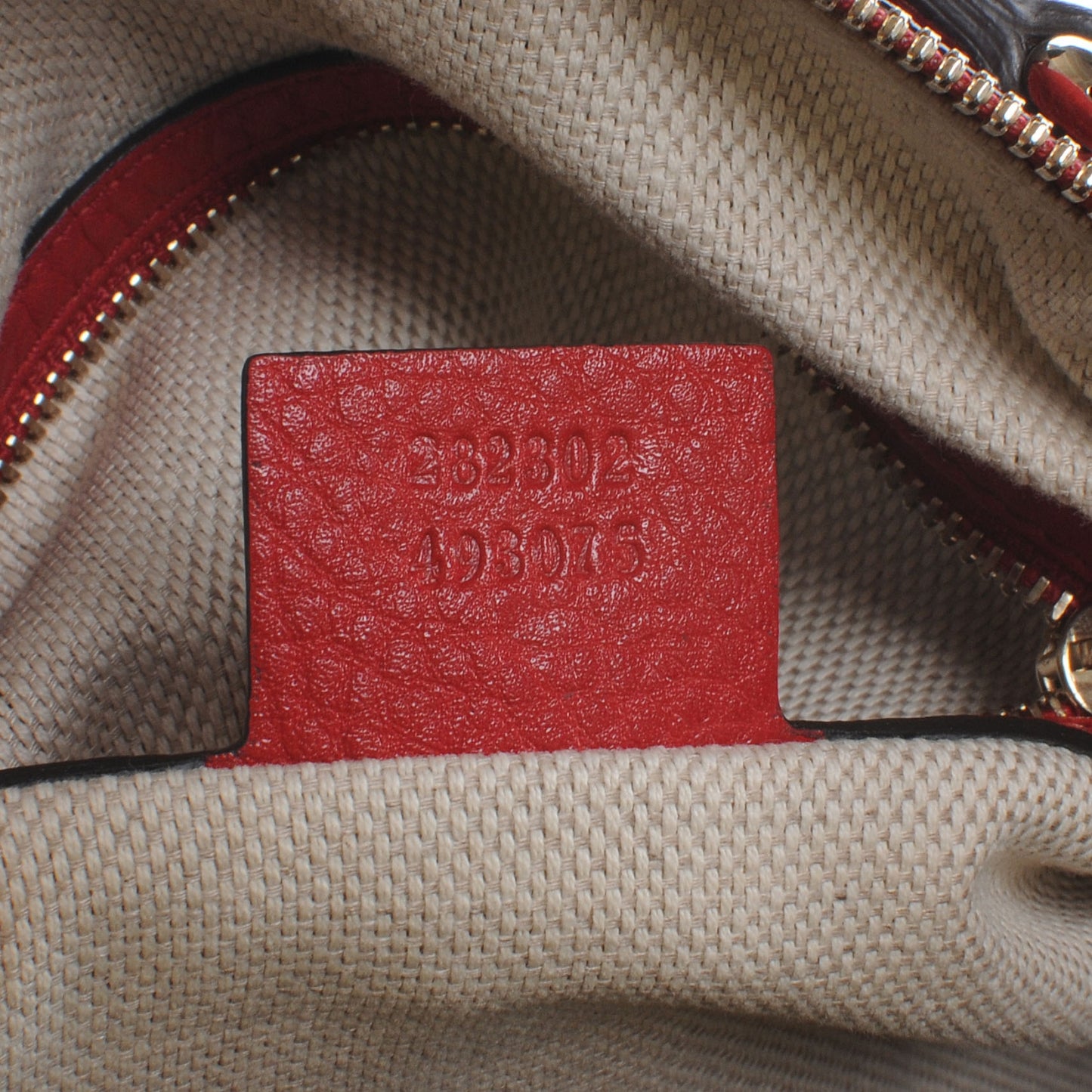 Pebbled Calfskin Medium Soho Boston Red