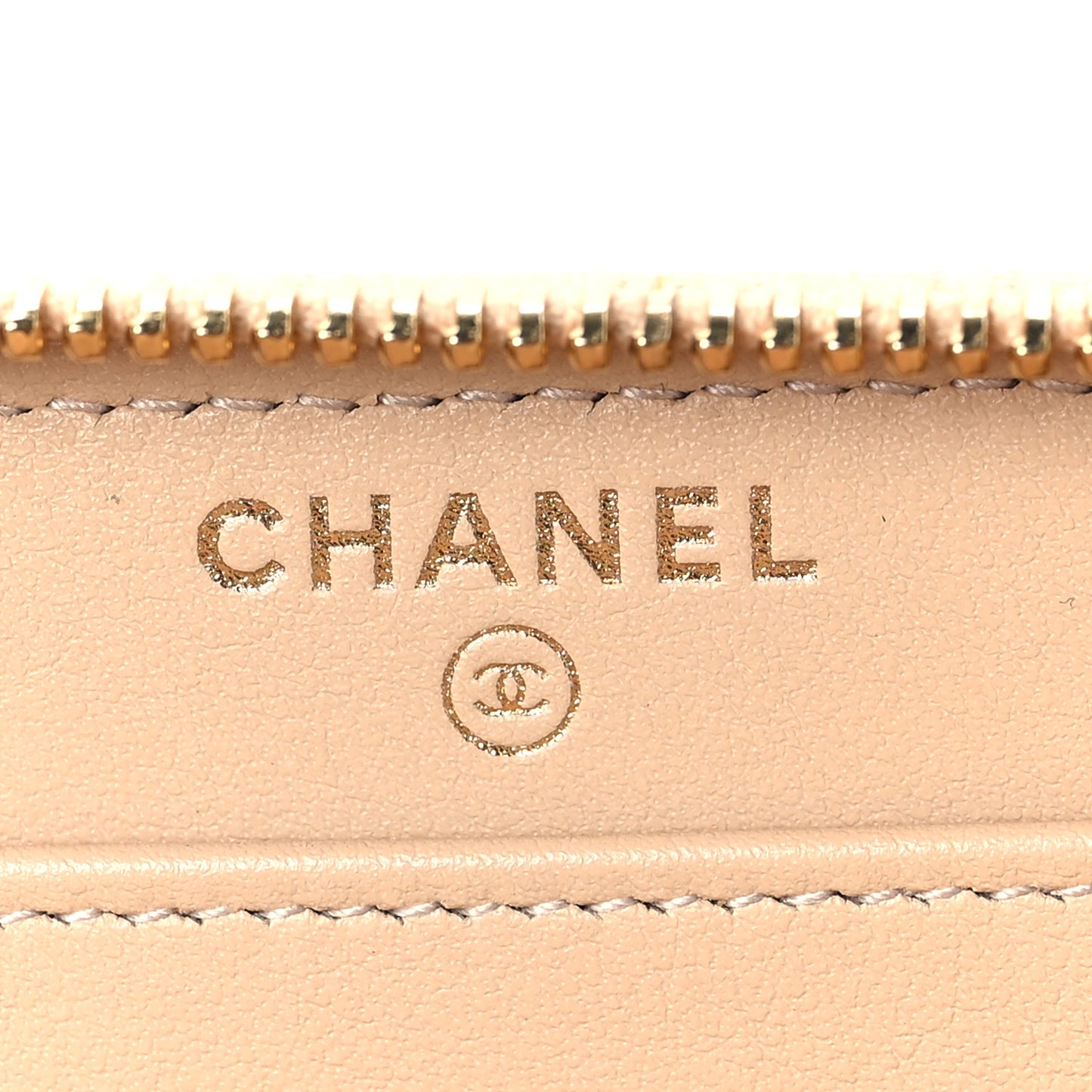 Iridescent Caviar Quilted Large Gusset Zip Around Wallet Beige Clair